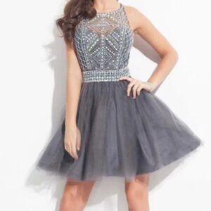 GLS APPAREL Beaded Halter Backless Full Skirt Layered Tulle Dress Prom Party L